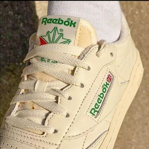 Reebok Classic Club C Vintage Sneakers In Chalk With Green